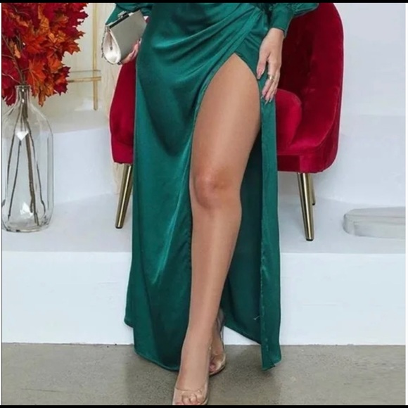 Emerald Green silk flowy wrap around dress - Picture 2 of 8